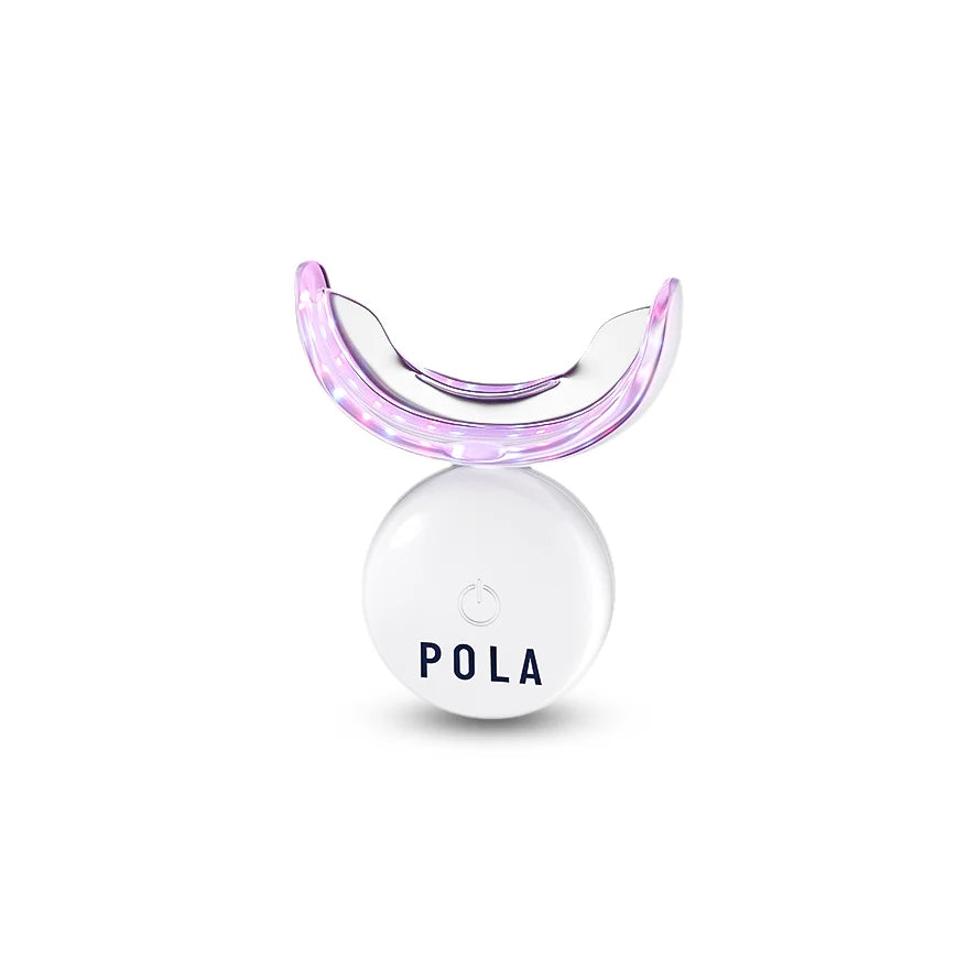 POLA LIGHT - SDI - ootopfti.com - Le premier kit de blanchiment 100% ambulatoire. Un nouveau système d’éclaircissement des dents à domicile doté d’une technologie à led. Bénéficier d'un sourire plus éclatant et plus confiant en 5 jours seulement. Pola Light est un système avancé d’éclaircissement des dents combinant la formule de blanchiment déjà primée de Pola à une gouttière à LED, pour un éclaircissement plus rapide.
