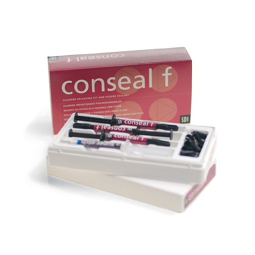 Conseal f est disponible en seringue ou en compules unidose (complets). Tous deux ont des embouts précoudés extrêmement fins qui facilitent le contrôle et l’extrusion du matériau pour des traitements rapides dans des zones difficiles d’accès. L’embout du Conseal f, un tiers plus fin que la concurrence, améliore la qualité du traitement en assurant une meilleure pénétration à l’intérieur des puits et fissures là ou d’autres embouts ne parviendraient pas aussi profondément.